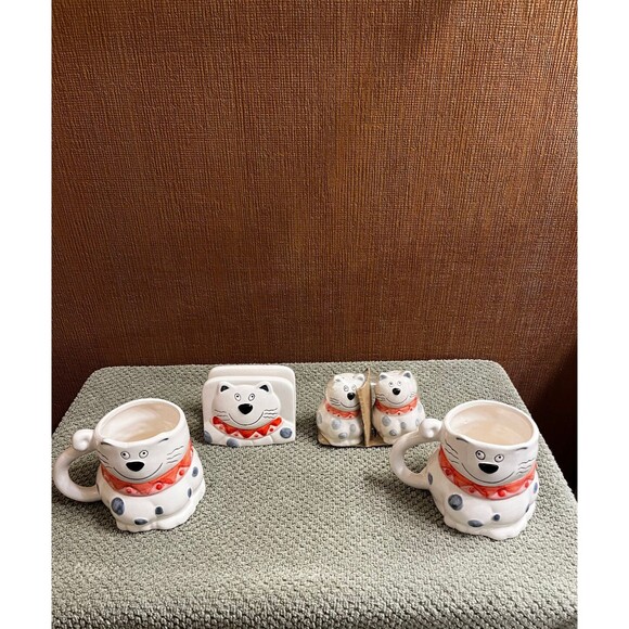Cute Cat Salt & Pepper Shakers, Napkin Holder, Cups (2) - The Emerald Collection - Picture 1 of 10